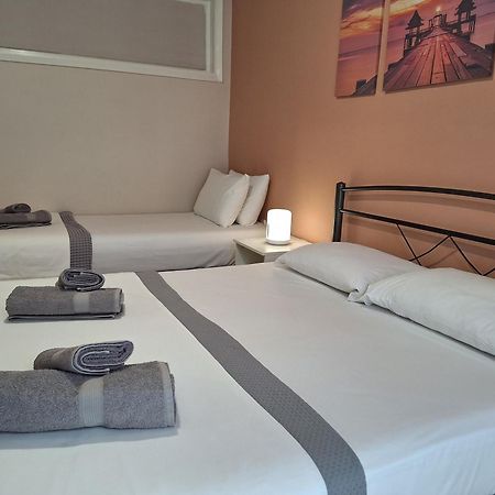 Cozy Apartment In The City Center Солун Екстериор снимка