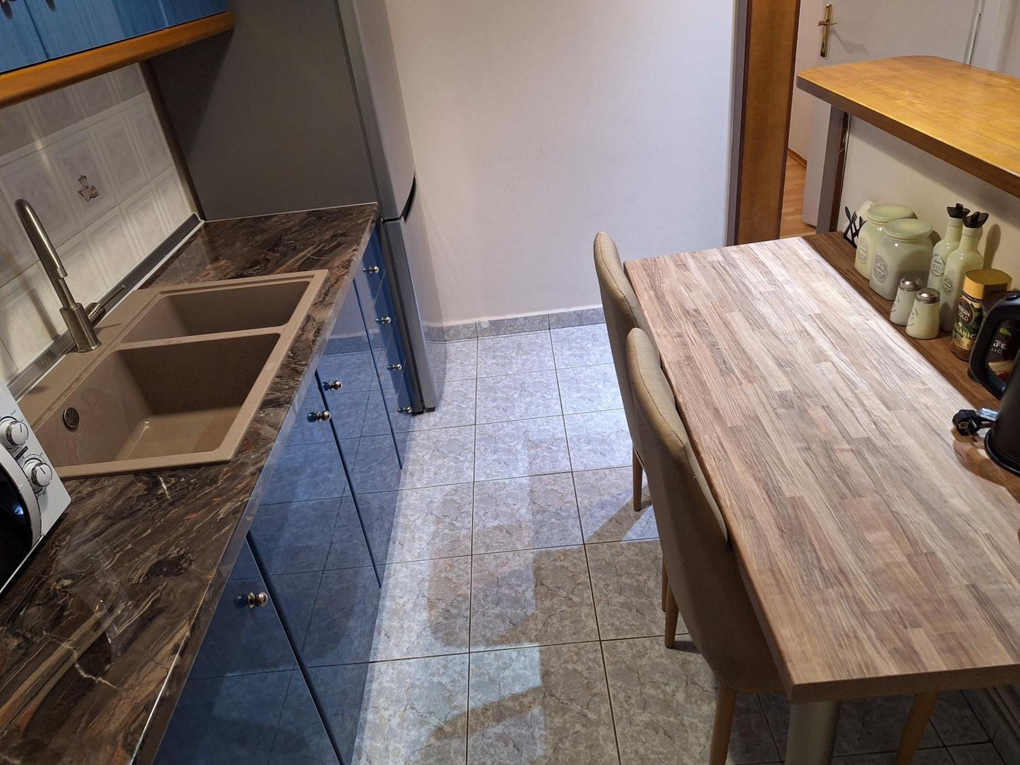Cozy Apartment In The City Center Солун Екстериор снимка