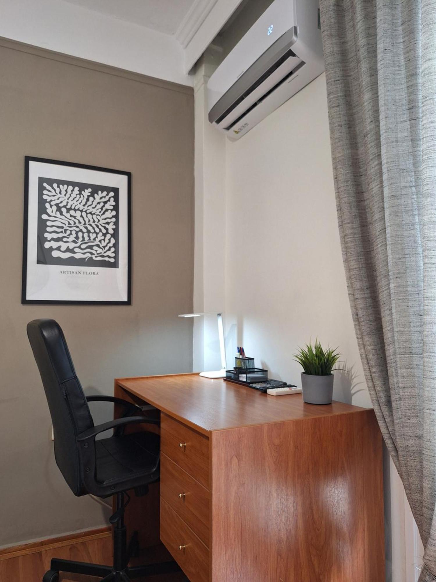Cozy Apartment In The City Center Солун Екстериор снимка