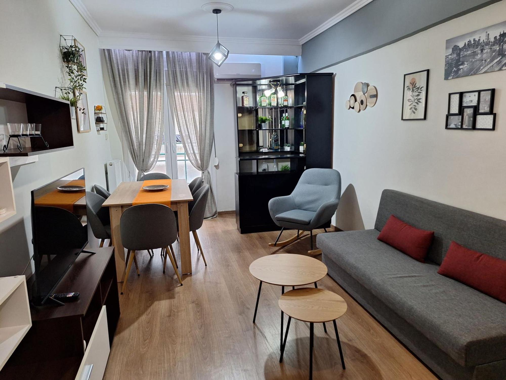 Cozy Apartment In The City Center Солун Екстериор снимка