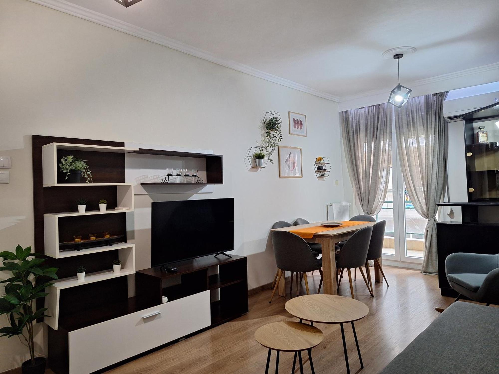 Cozy Apartment In The City Center Солун Екстериор снимка