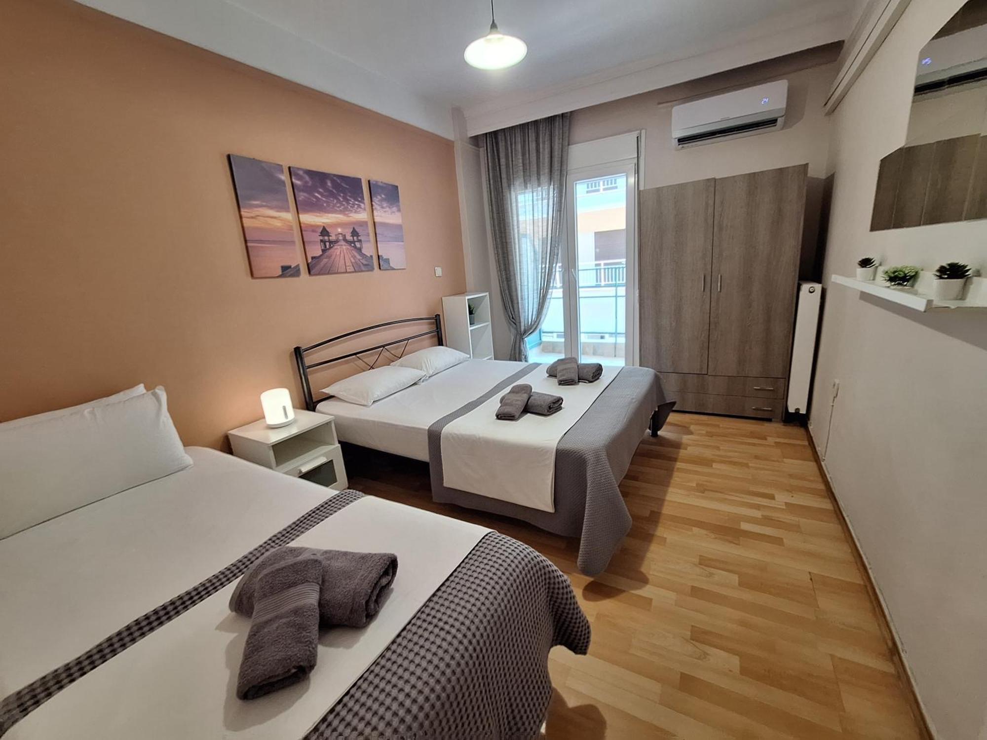 Cozy Apartment In The City Center Солун Екстериор снимка